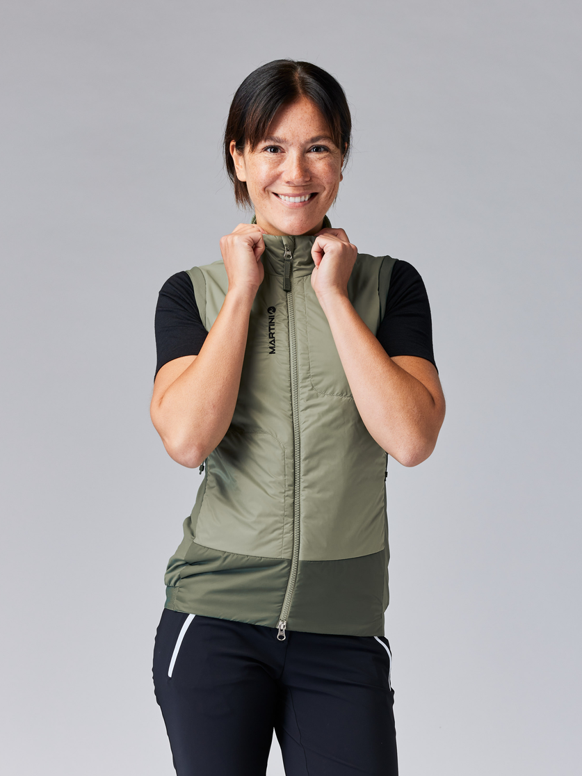 Martini Sportswear - ALPMATE Hybrid Vest G-Loft® W - Westen in tendril-mosstone - Vorderansicht Model - Damen