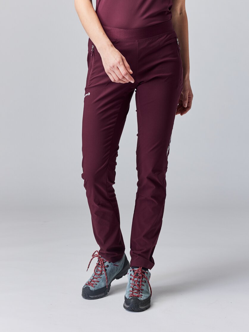 Martini Sportswear - HILLCLIMB Pants W - Lange Hosen in mosstone - Vorderansicht Model - Damen