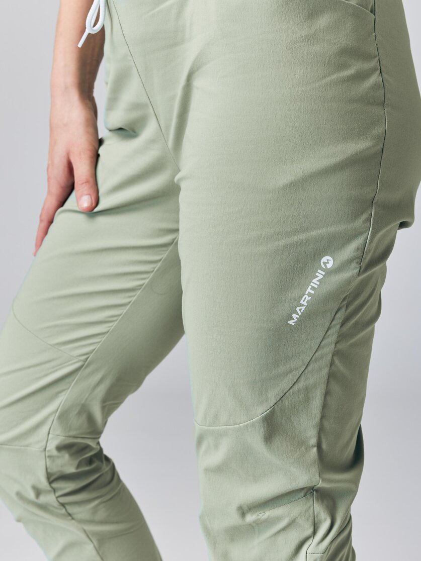 Martini Sportswear - ALPMATE Pants W "K" - Lange Hosen in Kurzgrößen in tendril - Detail 5 - Damen