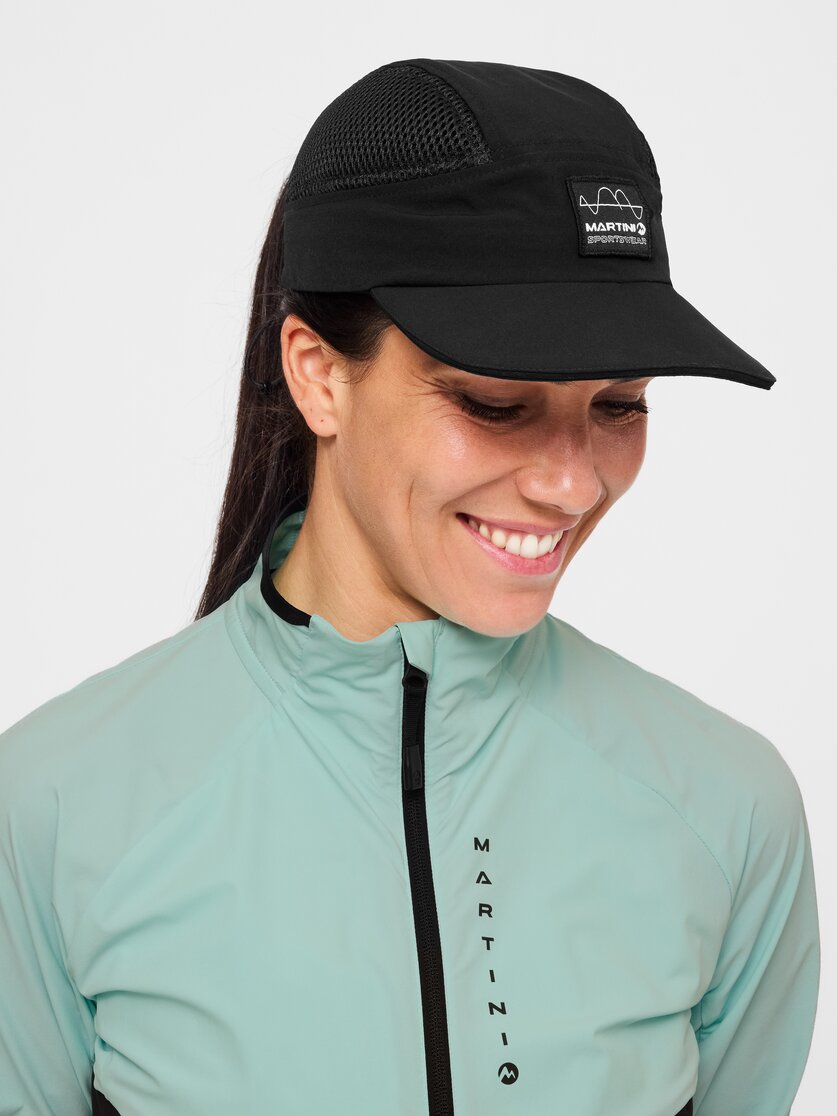 Martini Sportswear - Alpmate Cap Uni - Kappe in black - Vorderansicht Model - Unisex