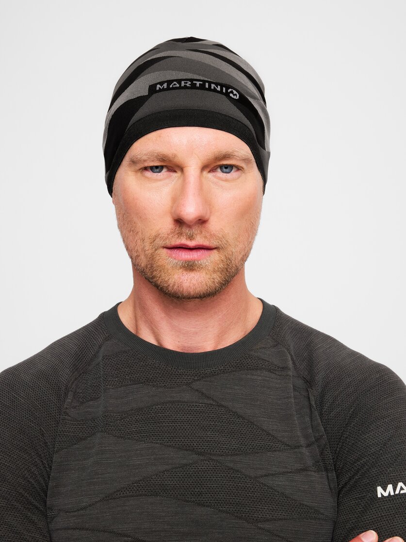 Martini Sportswear - Argon Seamless Cap Uni - Berretto in peakan-winter apple - vista frontale modello - Unisex