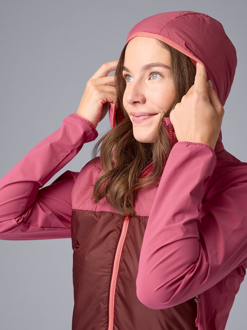 Martini Sportswear - Trektech Hybrid Jacket G-Loft® W - Hybrid jackets in black - Detail 1 - Women