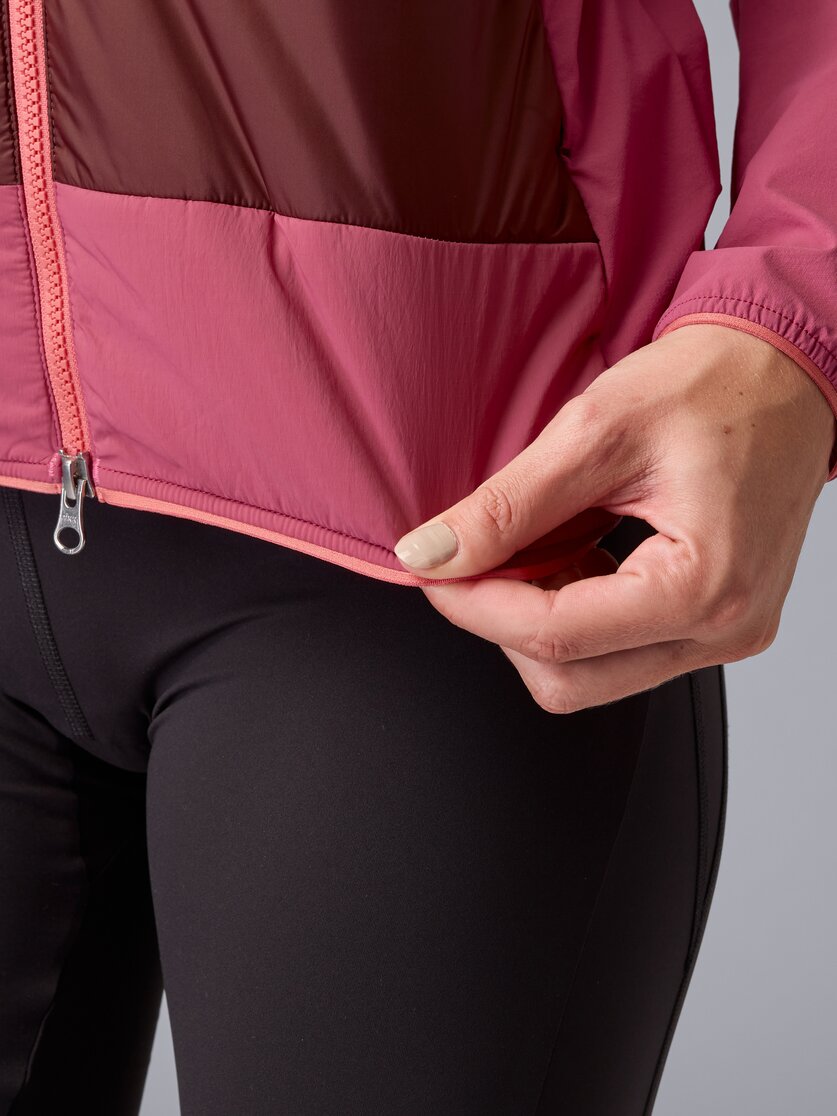 Martini Sportswear - Trektech Hybrid Jacket G-Loft® W - Hybrid jackets in black - Detail 8 - Women