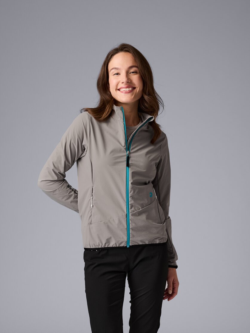Martini Sportswear - Hillclimb Midlayer Jacket W - Midlayers in black - front view model - Women