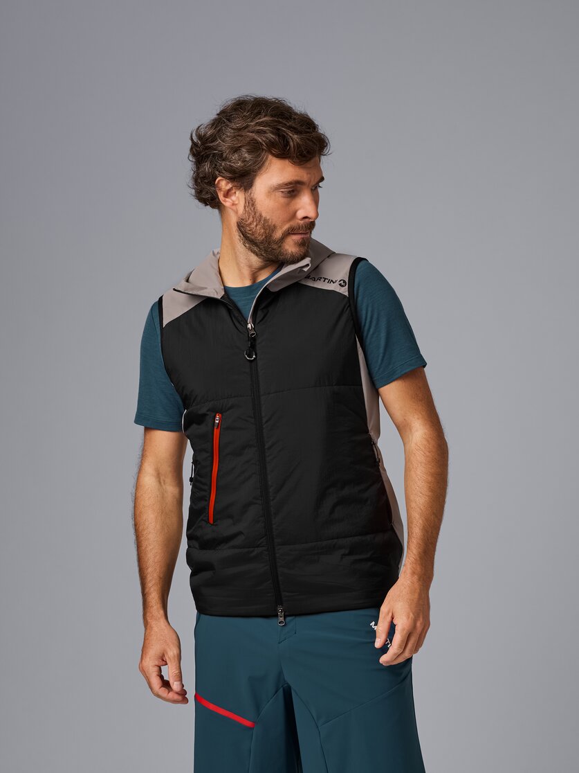 Martini Sportswear - Trektech Hybrid Vest G-Loft® M - Gilet in black - vista frontale modello - Uomo