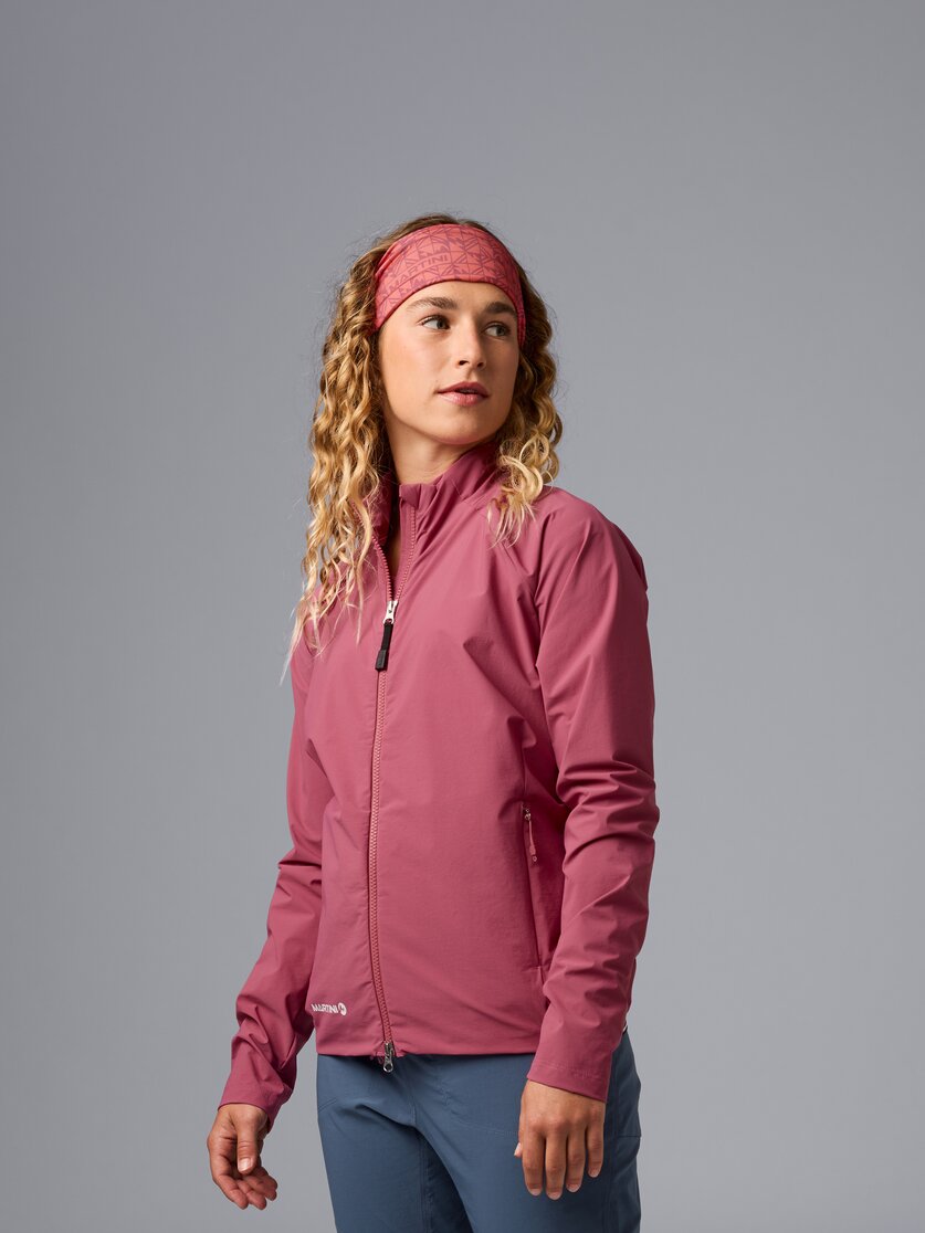 Martini Sportswear - Trektech Midlayer Jacket W - Strati intermedi in black - vista frontale modello - Donna