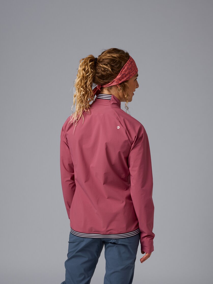 Martini Sportswear - Trektech Midlayer Jacket W - Strati intermedi in black - vista laterale modello - Donna