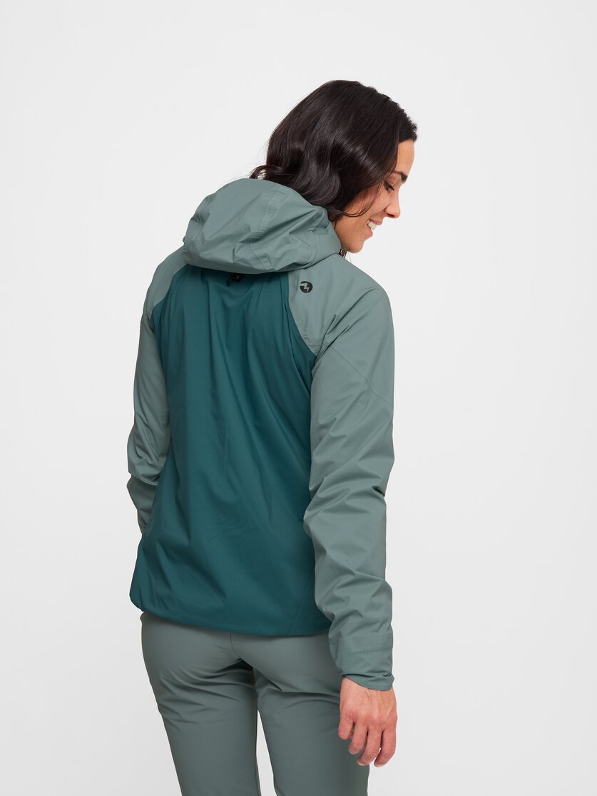 Martini Sportswear - Hillclimb HS Hooded Jacket W - Hardshell Jacken in black-white - Rückansicht Model - Damen