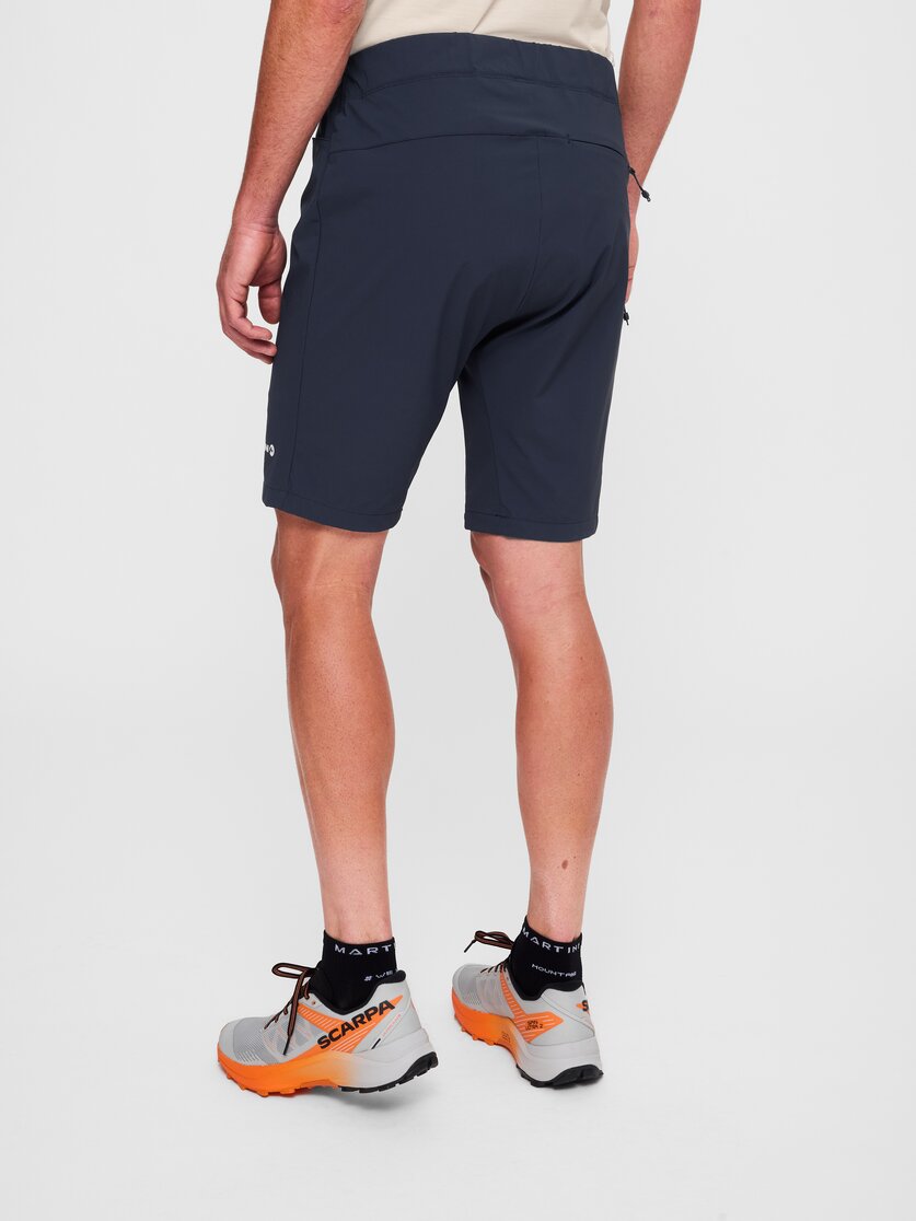Martini Sportswear - Highventure Solid Shorts M - Kurze Hosen in true navy - Rückansicht Model - Herren