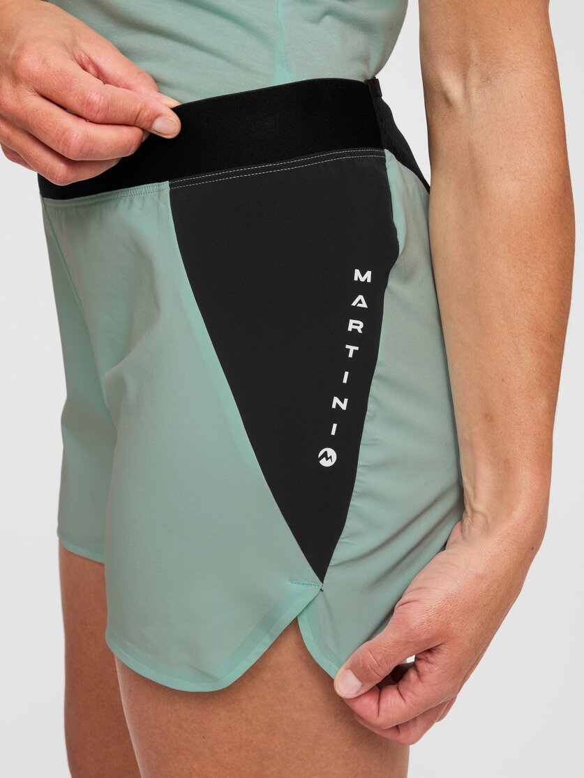 Martini Sportswear - Hillclimb Ultra Shorts W - Kurze Hosen in black-granite - Detail 2 - Damen