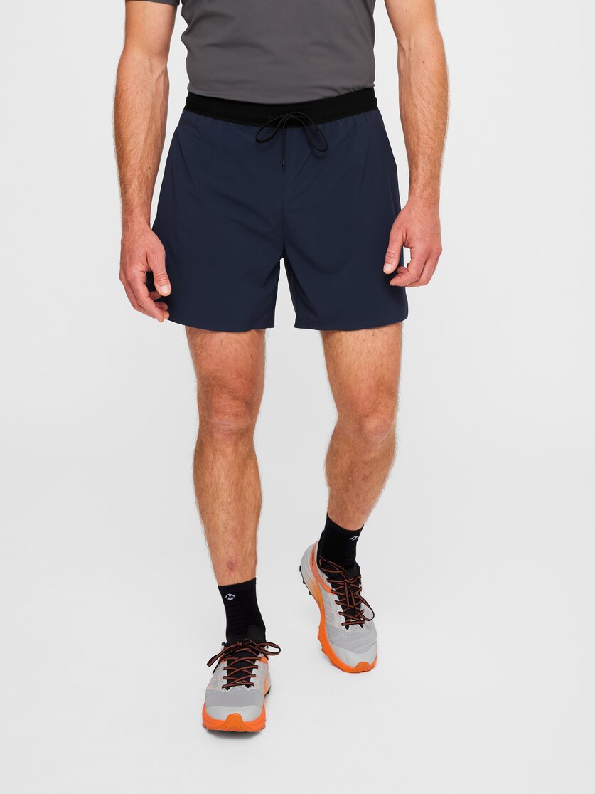 Martini Sportswear - Hillclimb Blaze Shorts M - Kurze Hosen in true navy - Vorderansicht Model - Herren