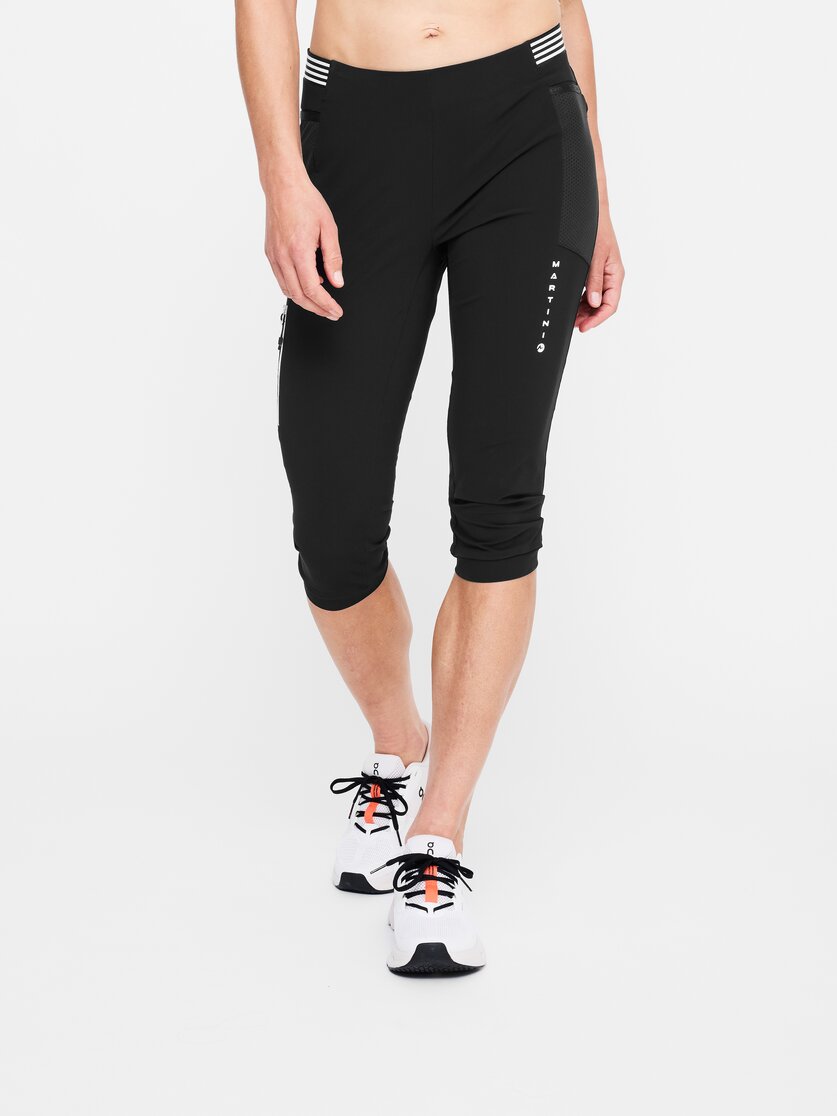 Martini Sportswear - Pacemaker Capri Pants W - Pantaloni capri in black - vista frontale modello - Donna