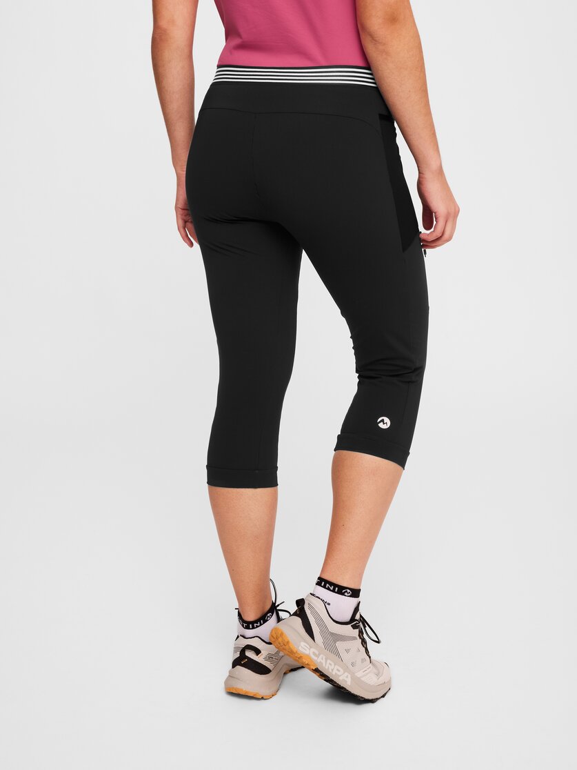 Martini Sportswear - Hillclimb Capri Pants W - Dreiviertel Hose in black - Rückansicht Model - Damen
