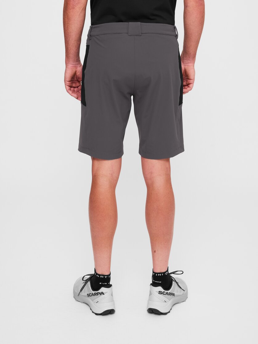 Martini Sportswear - Alpmate Hill Shorts M - Kurze Hosen in seaport-black - Rückansicht Model - Herren