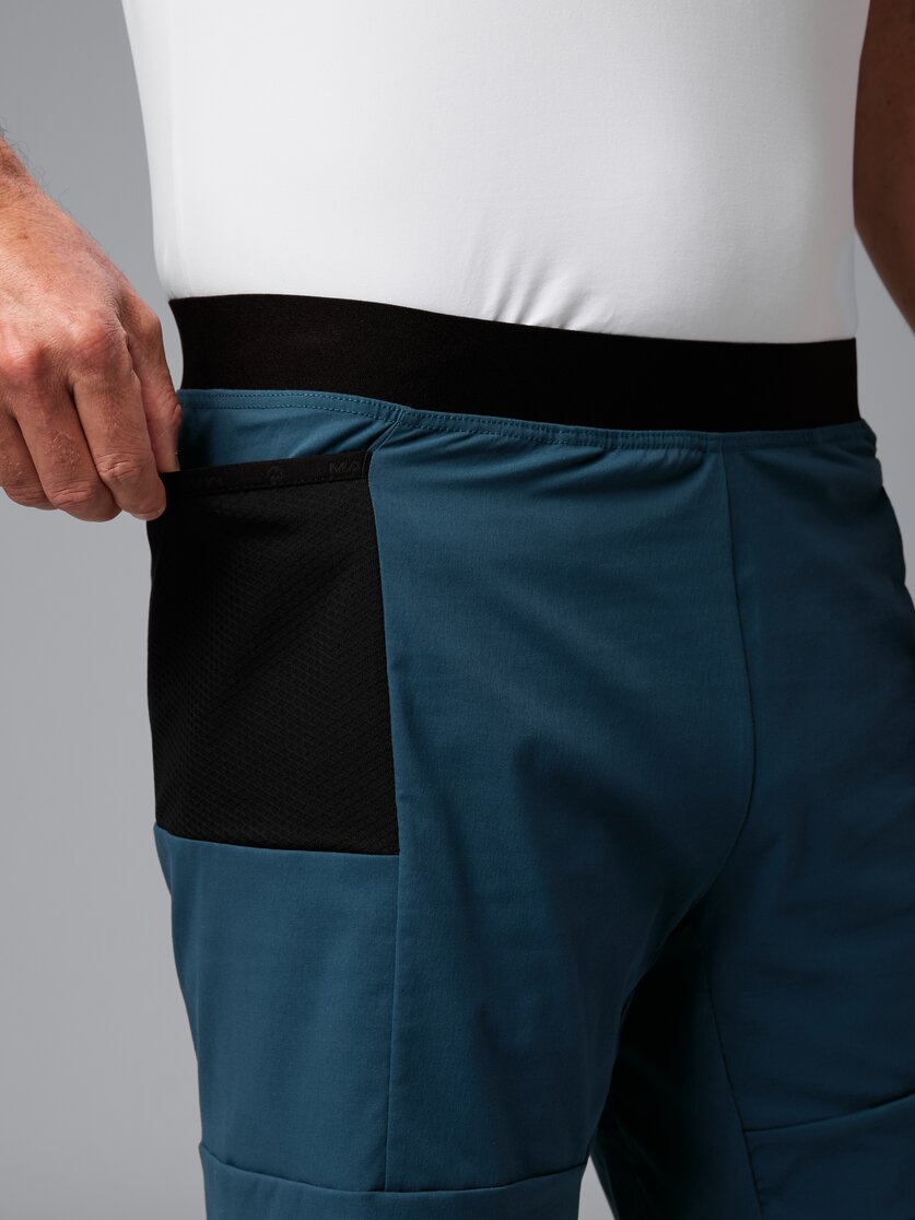Martini Sportswear - Pacemaker 2In1 Shorts M - Shorts in black - Detail 1 - Men