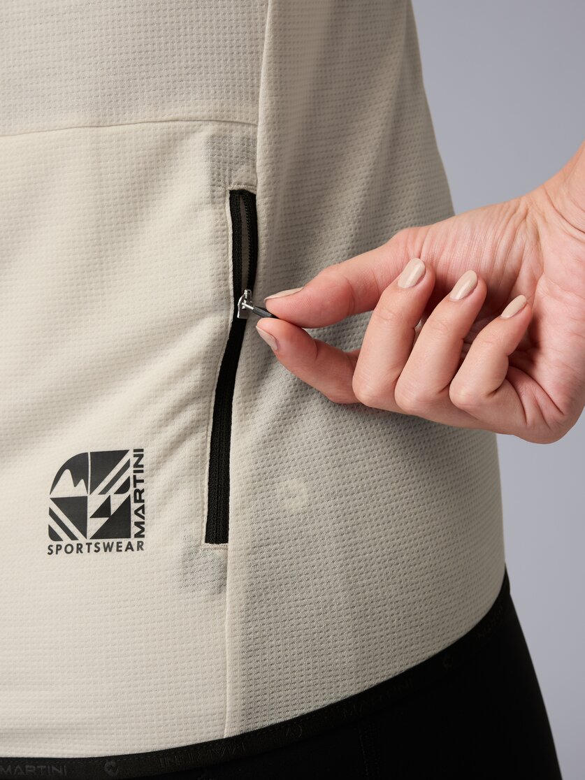 Martini Sportswear - Flowtrail Zip Shirt W - T-Shirts in black - Detail 2 - Women