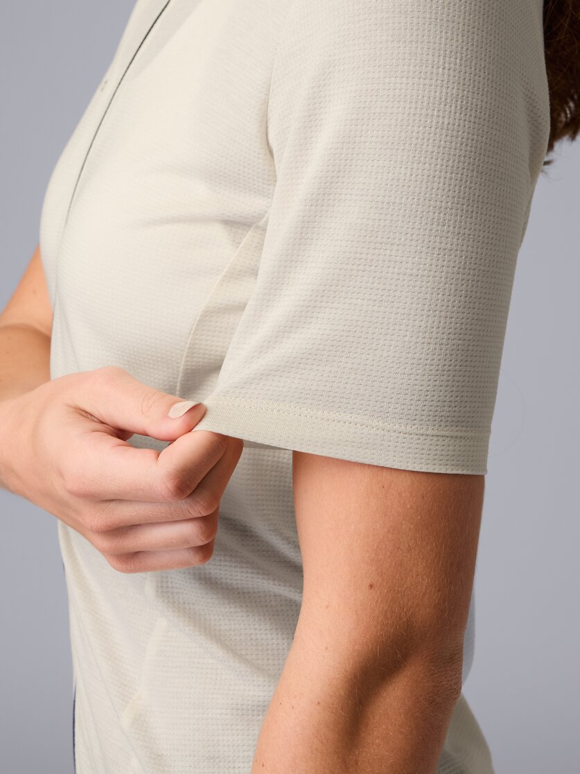 Martini Sportswear - Flowtrail Zip Shirt W - T-Shirts in black - Detail 4 - Women