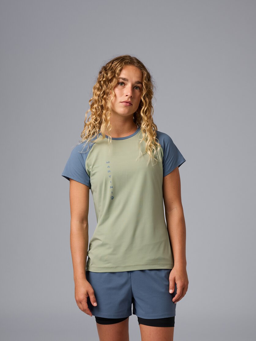 Martini Sportswear - Pacemaker Shirt W - T-Shirts in white - front view model - Women