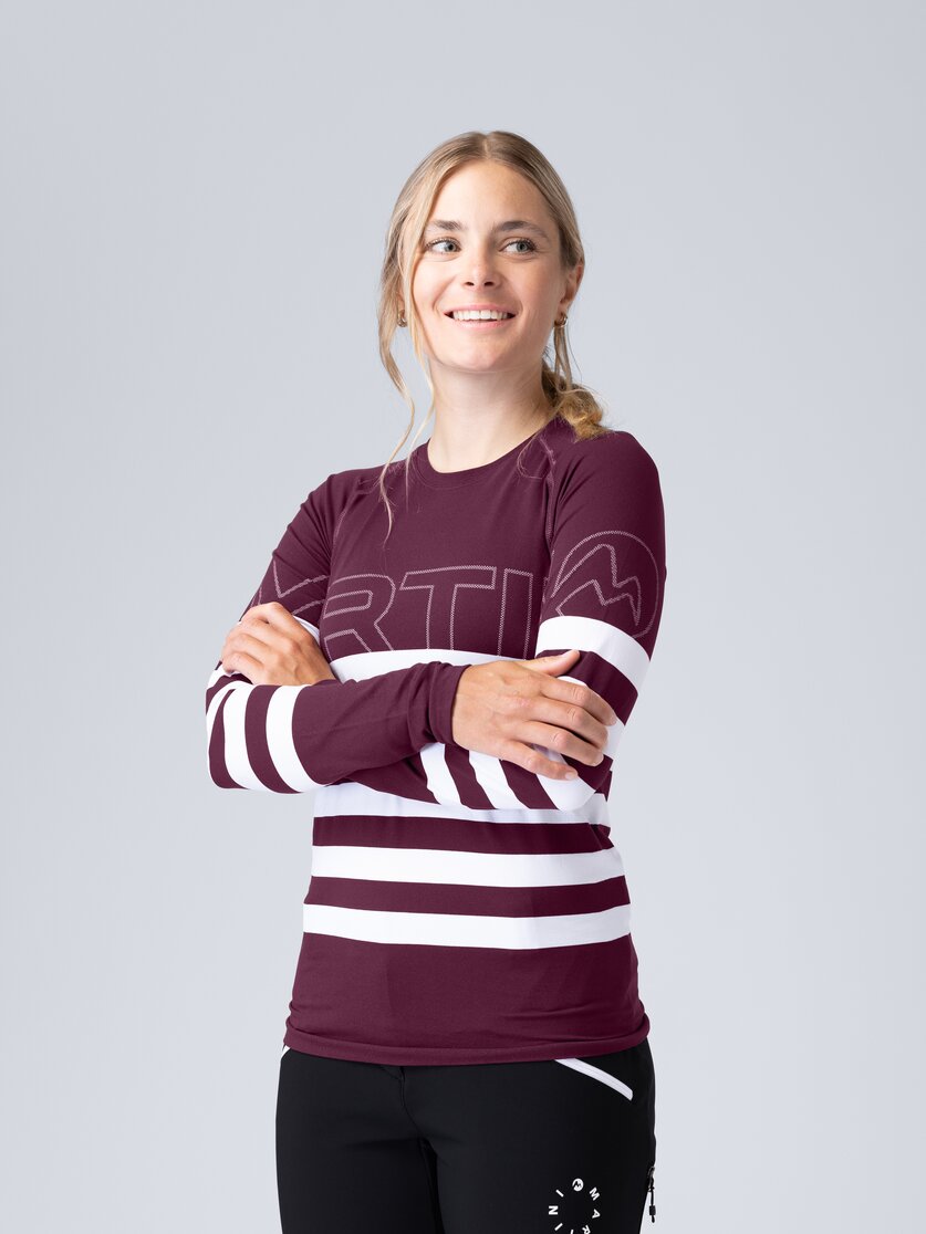 Martini Sportswear - Snowventure Shirt W - Longsleeves in fairy tale-white - front view model - Women