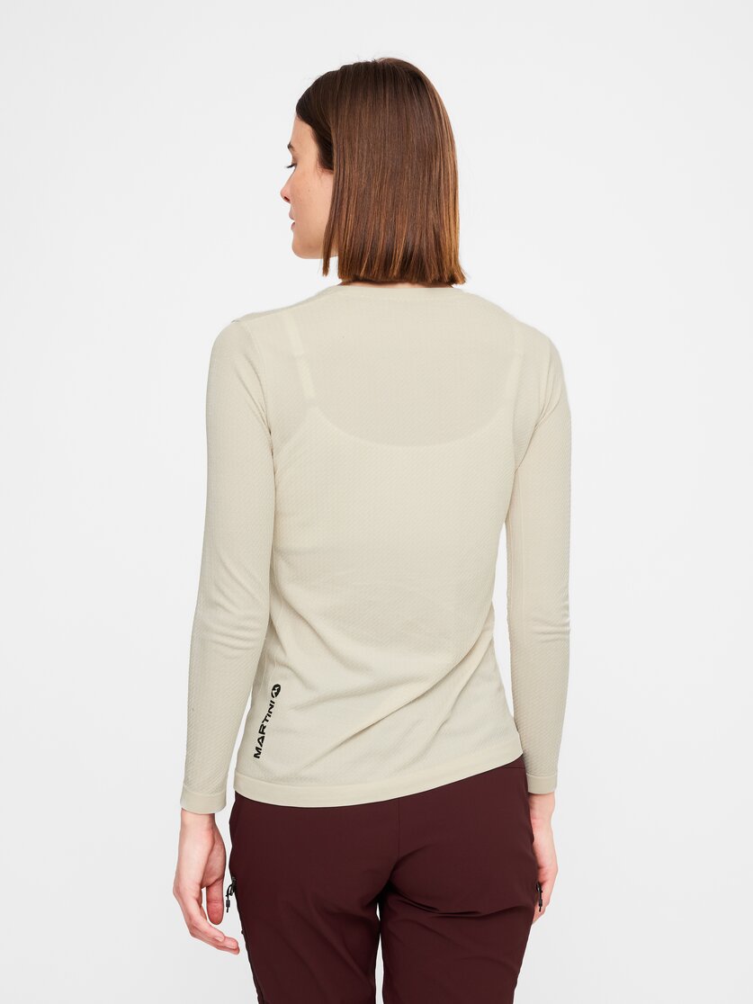 Martini Sportswear - Desire Shirt W - Longsleeves in true navy - rear view model - Women