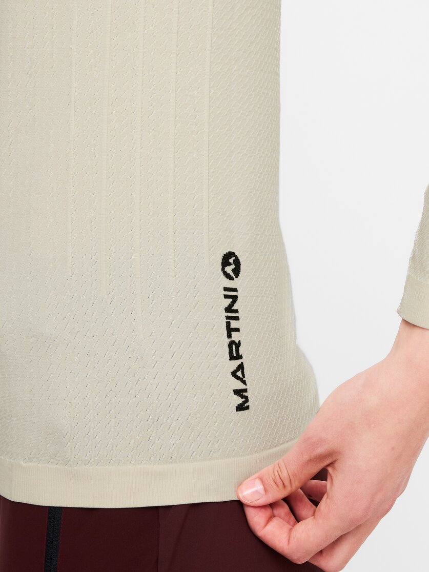 Martini Sportswear - Desire Shirt W - Longsleeves in true navy - Detail 2 - Women